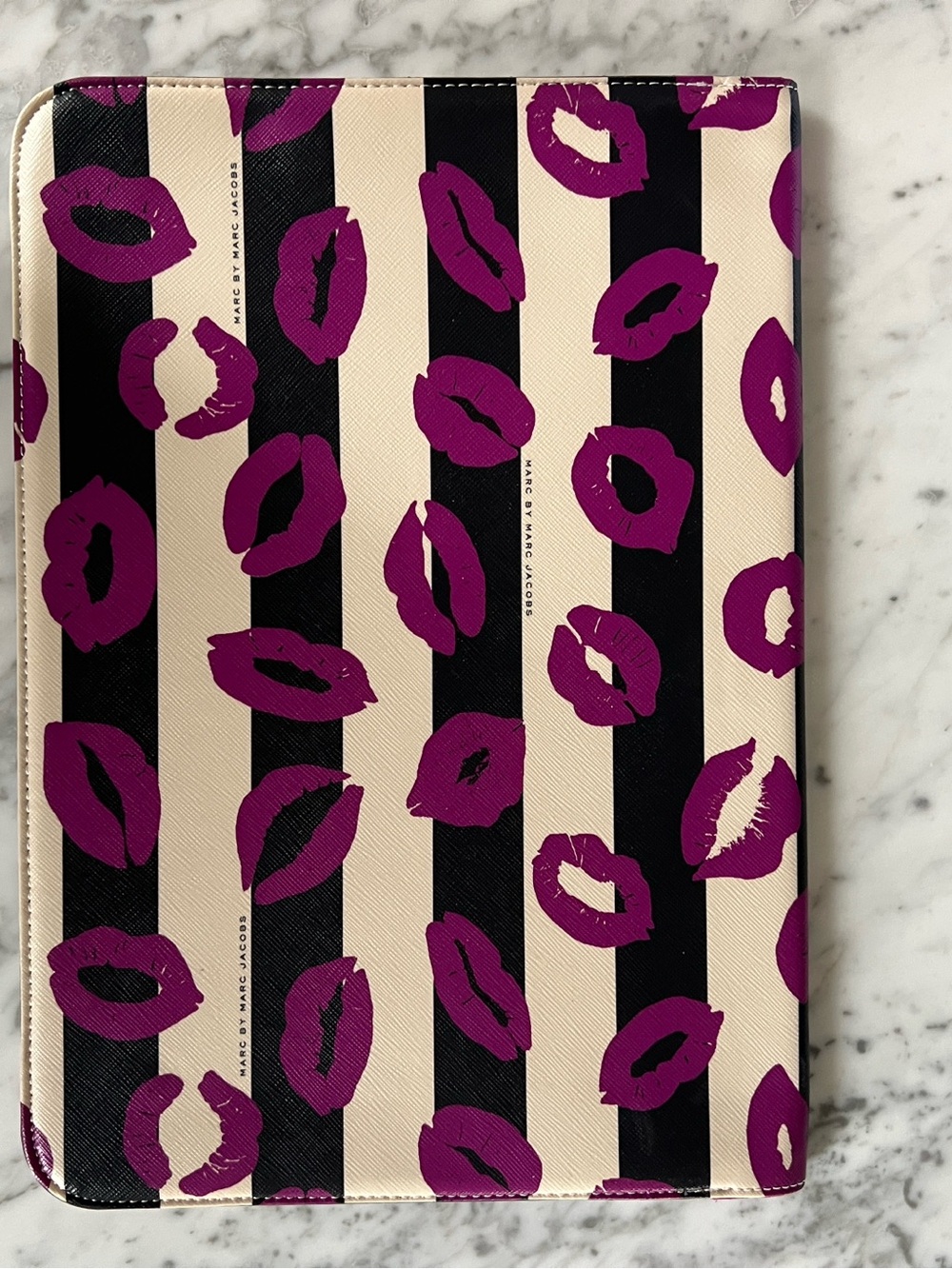 Marc Jacob Laptop Case - Picture 2 of 8